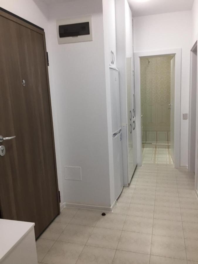 Mirror Lake Apartment Mamaia Ngoại thất bức ảnh